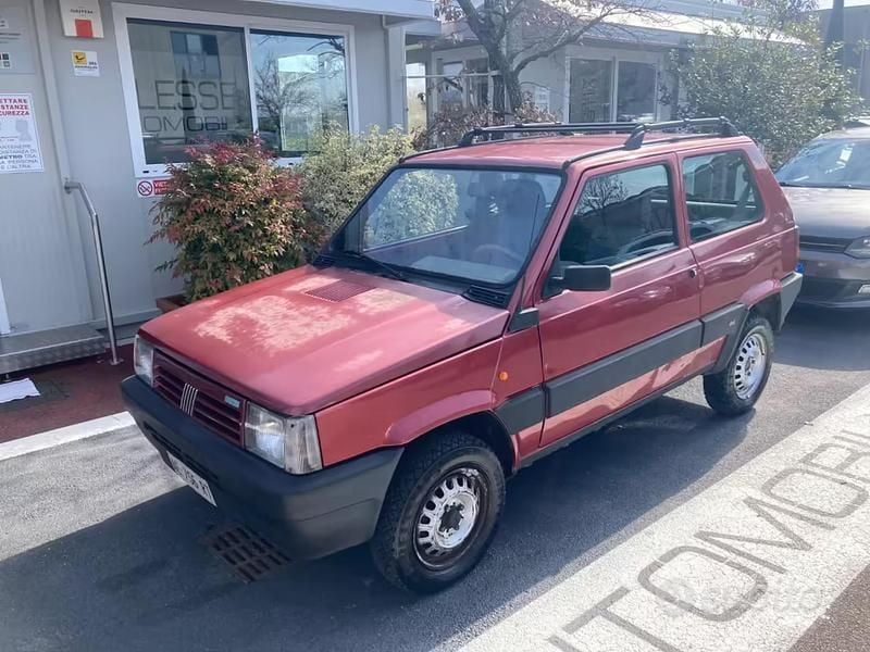 Usata Fiat Panda 4x4 Club 50 CV (36 kW) 1994 Rosso Utilitaria