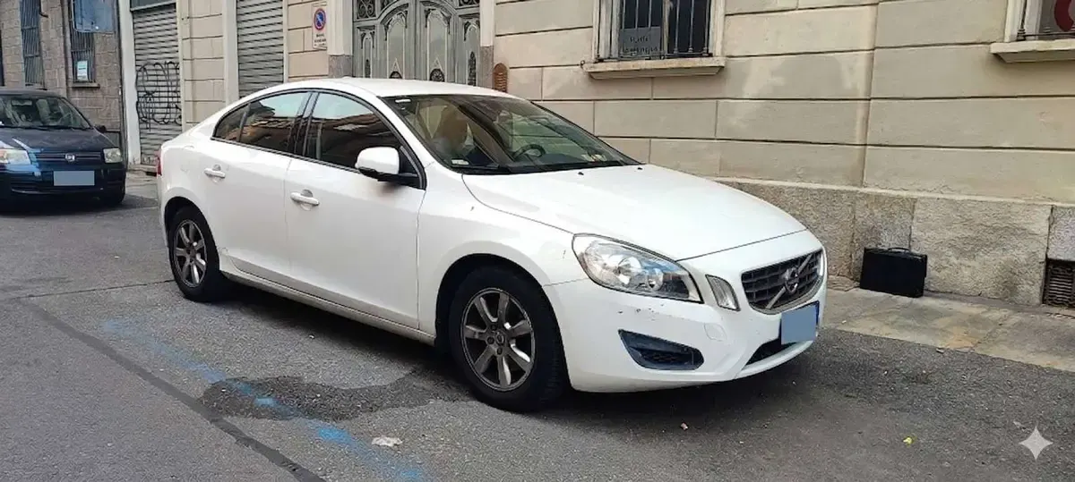 Usata Volvo S60 Kinetic 115 CV (84 kW) 2012 Bianco Berlina