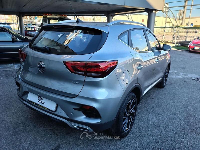 Usata MG ZS Luxury 106 CV (77 kW) 2024 Argento SUV