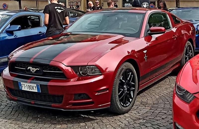 Usata Ford Mustang 305 CV (224 kW) 2014 Rosso Coupé