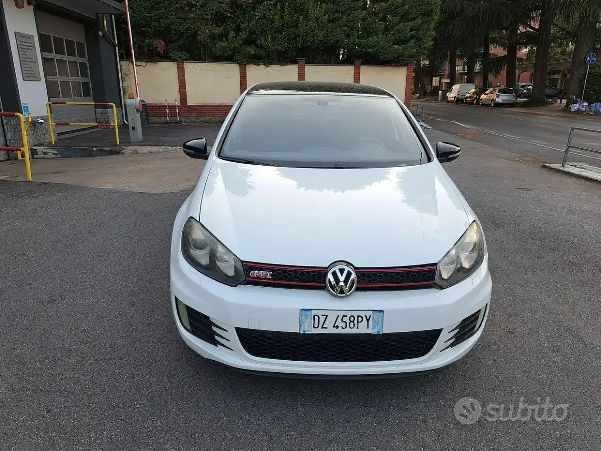 Usata VW Golf VI GTI 210 CV (154 kW) 2009 Bianco Berlina