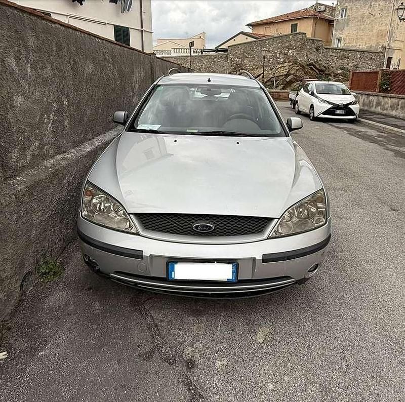 Usata Ford Mondeo 131 CV (96 kW) 2002 Grigio Station wagon