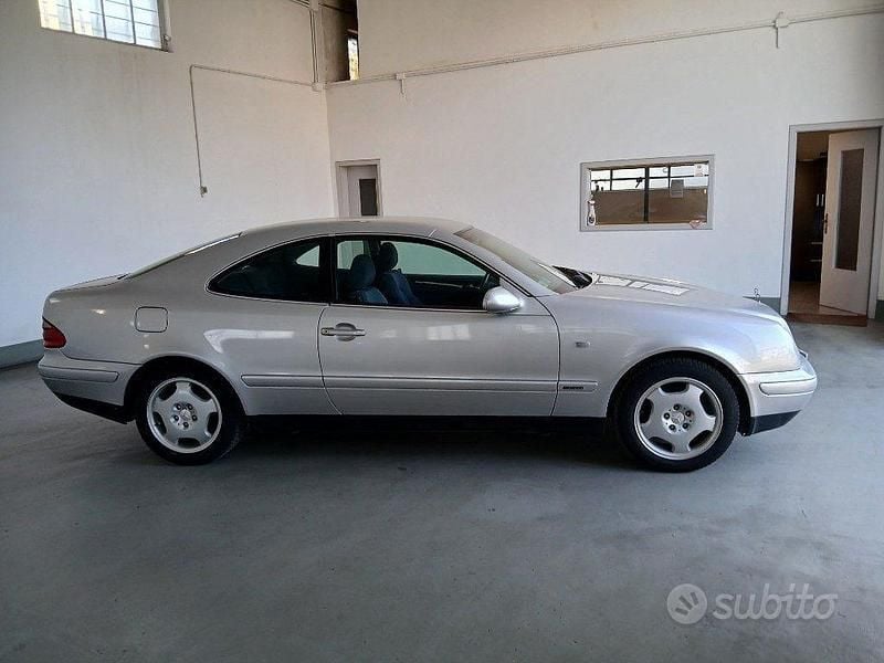 Usata Mercedes CLK200 Elegance 136 CV (100 kW) 1998 Grigio Coupé