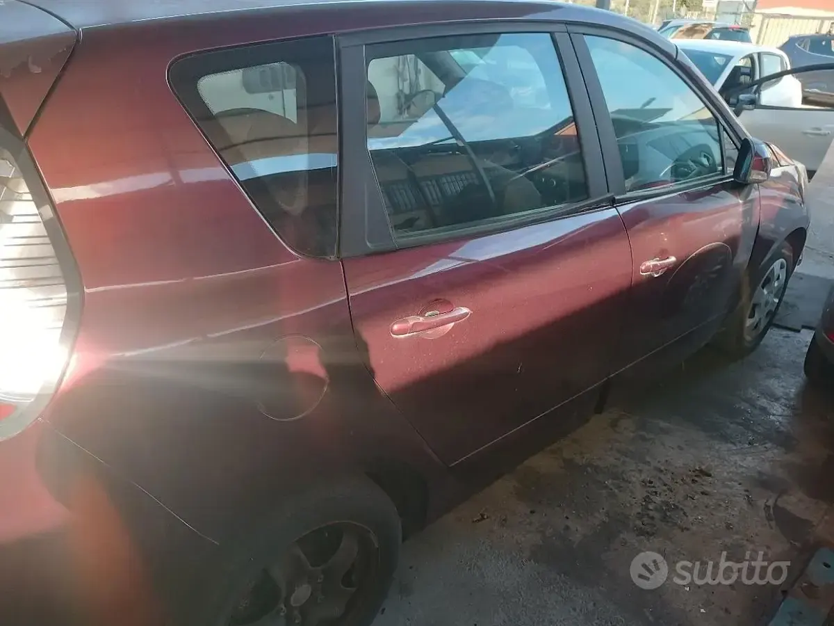 Usata Renault Scénic III 110 CV (80 kW) 2014 Monovolume