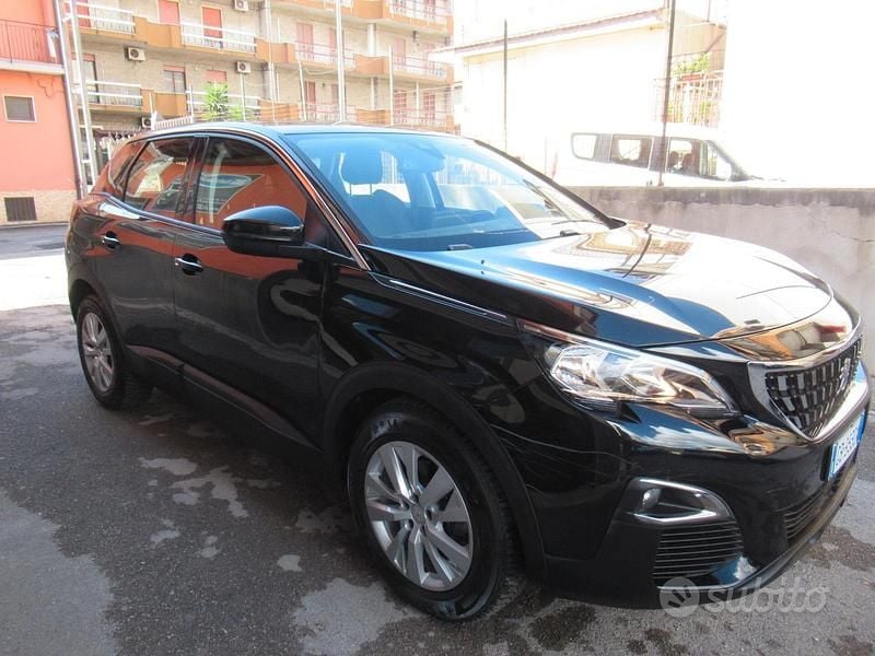 Usata Peugeot 3008 Business-Line 131 CV (96 kW) 2020 Nero SUV