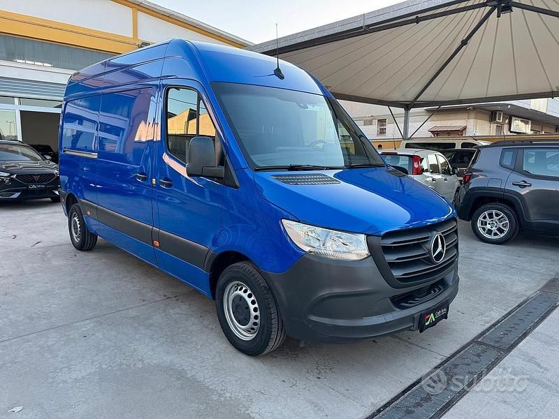 Usata Mercedes Sprinter 115 CV (84 kW) 2020 Blu Furgone