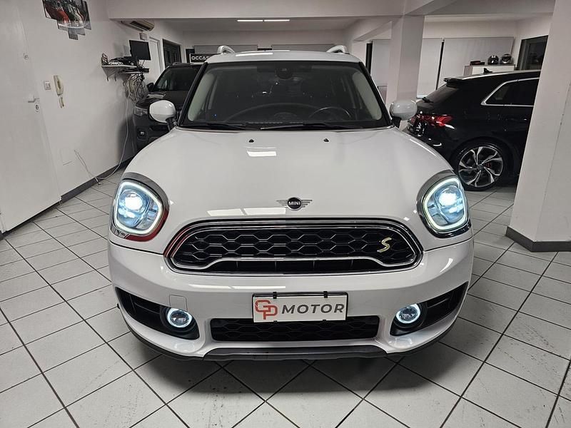 Usata Mini Cooper S Countryman Business 135 CV (99 kW) 2020 Bianco SUV