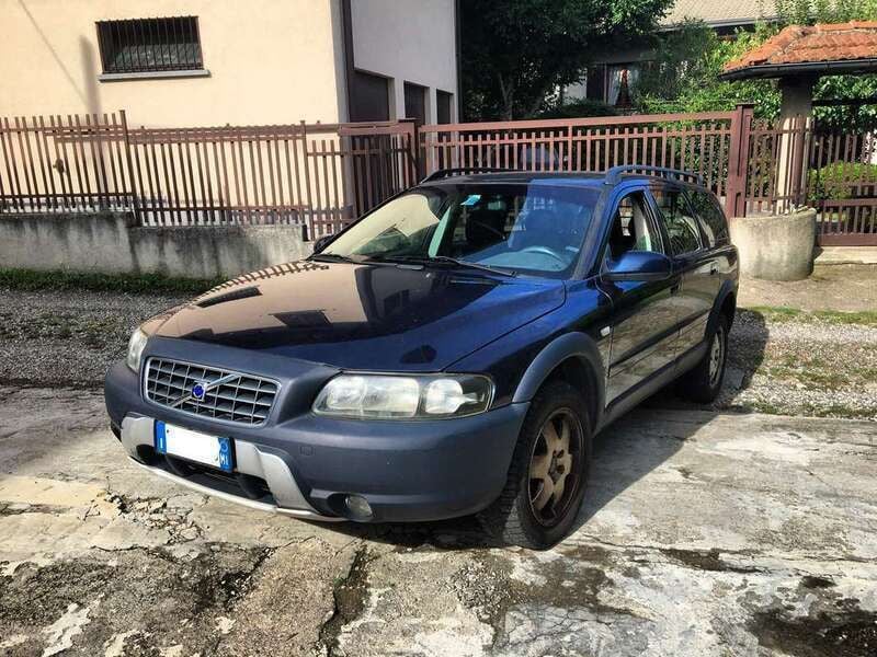 Blu/azzurro Usata 2001 Volvo XC70 SUV | 4900 € (Ottimo prezzo) - Immagine 1/4