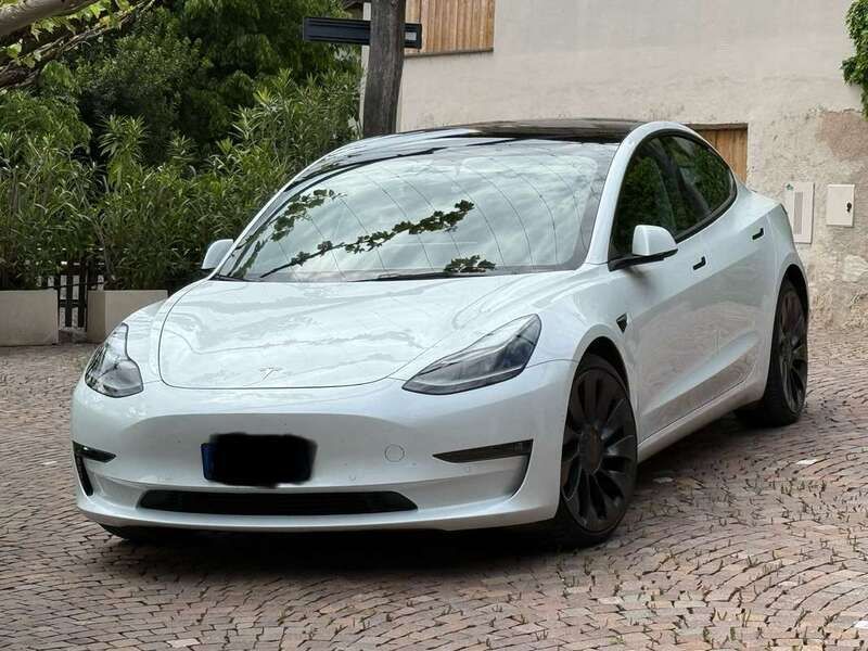Bianco Usata 2021 Tesla Model 3 Performance Tre volumi | 28.500 € (Super prezzo) - Immagine 1/1