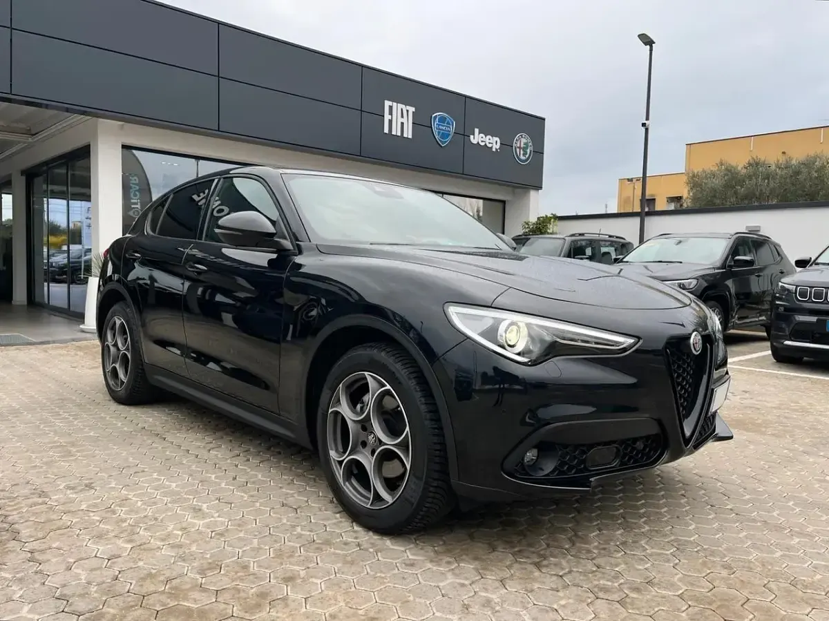 Usata Alfa Romeo Stelvio Executive 190 CV (139 kW) 2021 Nero SUV