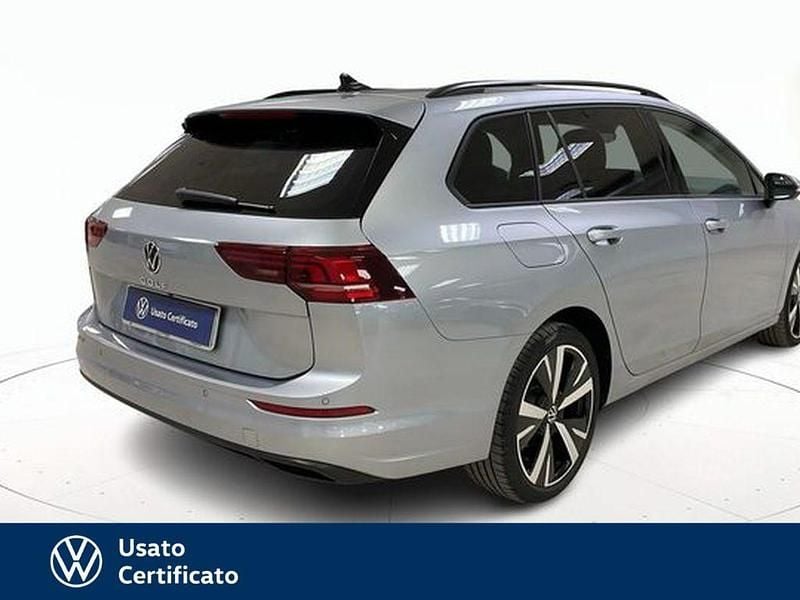 Usata VW Golf VIII Edition 150 CV (110 kW) 2025 Grigio / pastello Station wagon