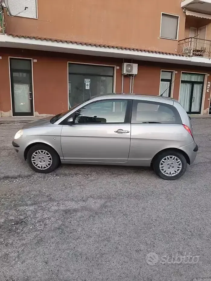 Usata Lancia Ypsilon 69 CV (50 kW) 2004 Utilitaria