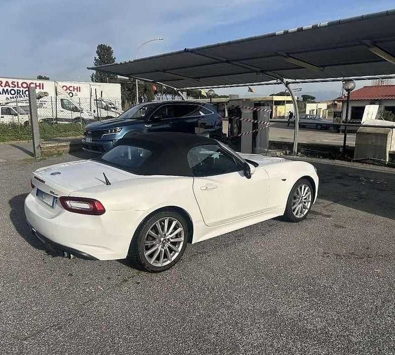 Usata Fiat 124 Spider Lusso 140 CV (102 kW) 2016 Cabrio