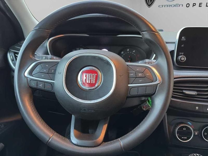 Usata Fiat Tipo Easy 120 CV (88 kW) 2018 Marrone Berlina