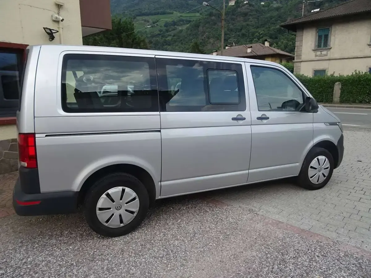Usata VW T6.1 110 CV (80 kW) 2023 Argento Furgone