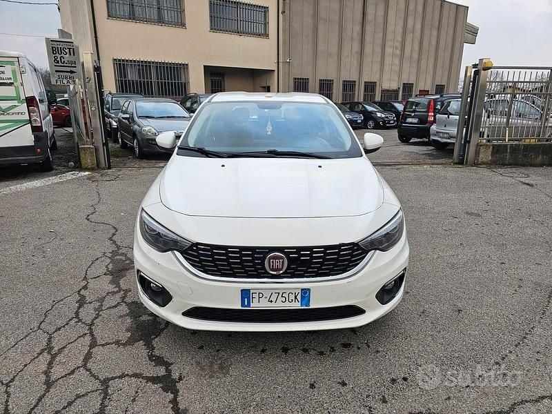 Usata Fiat Tipo 120 CV (88 kW) 2018 Bianco Berlina
