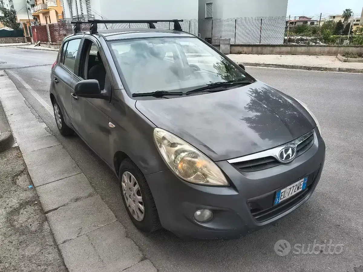 Occasion Hyundai i20 Classic 78 PK (57 kW) 2012 Grijs Hatchback