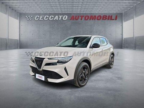 Usata Alfa Romeo Junior 145 CV (106 kW) 2025 Bianco SUV