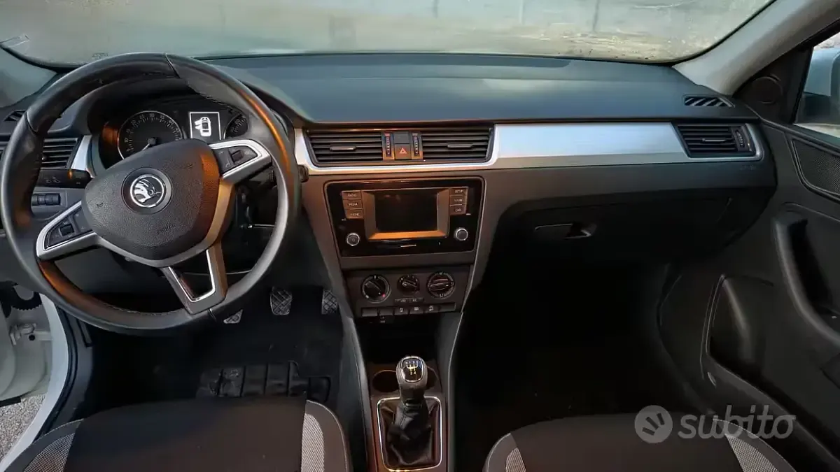 Usata Skoda Rapid 90 CV (66 kW) 2016 Utilitaria