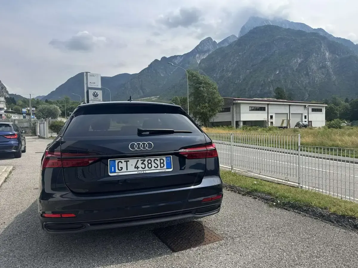Usata Audi A6 Business 286 CV (210 kW) 2019 Blu firmamento metallizzato Station wagon