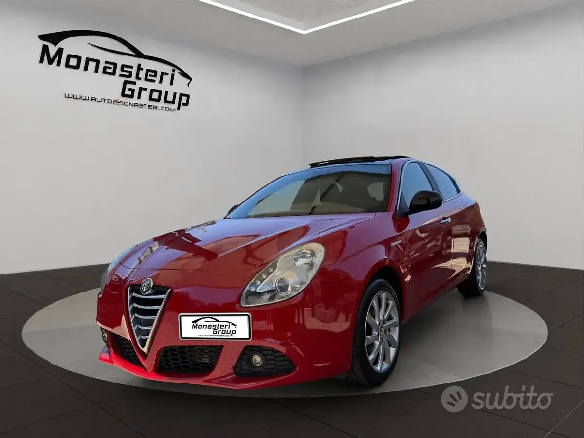 Usata Alfa Romeo Giulietta Exclusive 105 CV (77 kW) 2013 Rosso Utilitaria