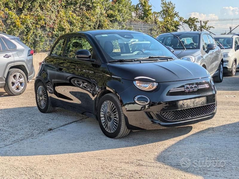 Usata Fiat 500e Icon 86 kW (118 CV) 2021 Nero Utilitaria