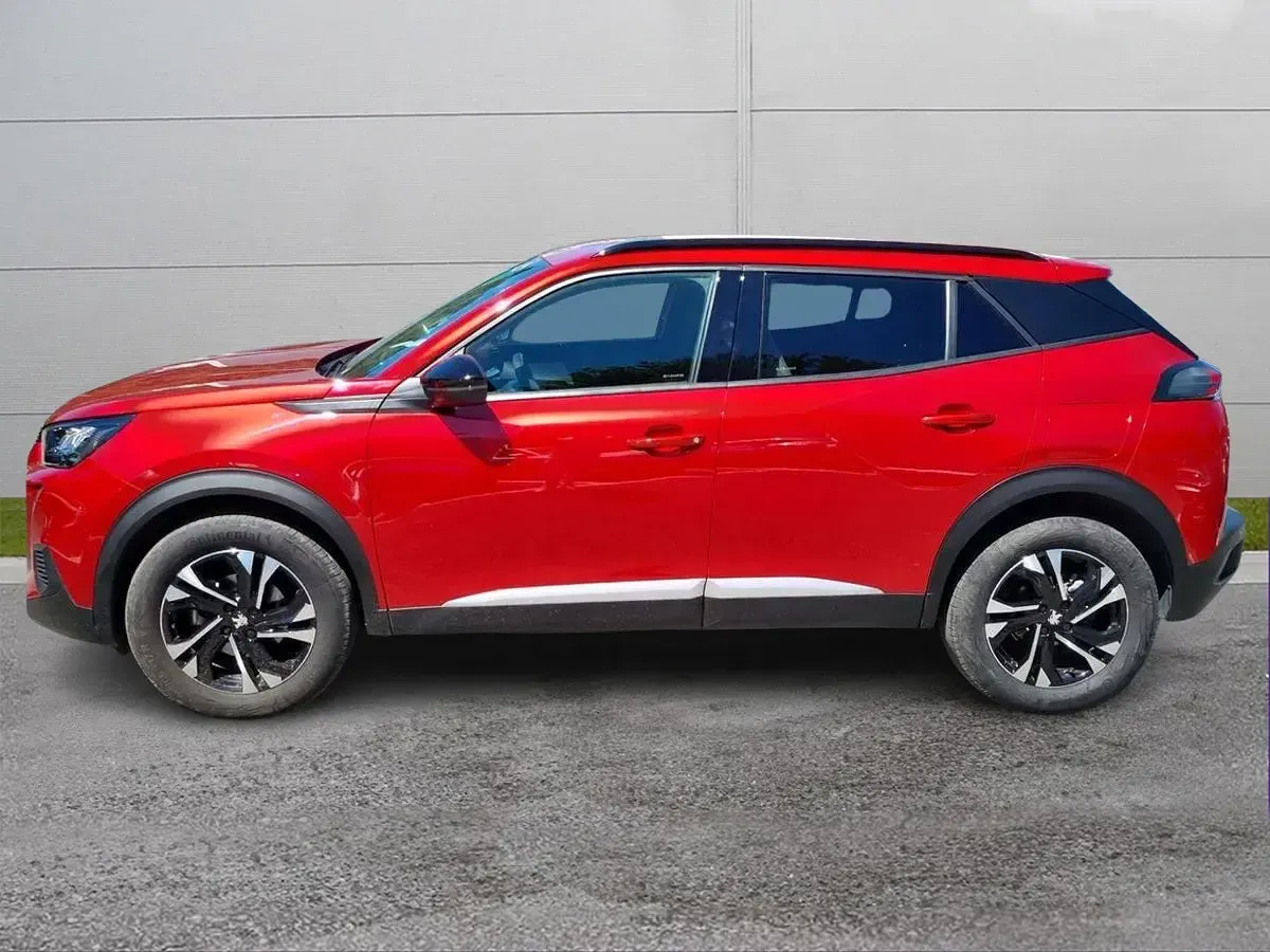 Usata Peugeot 2008 Allure 100 CV (73 kW) 2023 Rosso SUV
