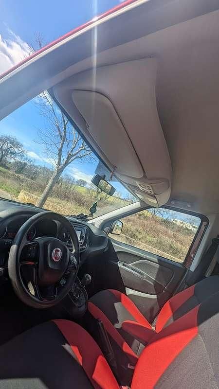 Usata Fiat Doblò Easy 105 CV (77 kW) 2015 Rosso Monovolume