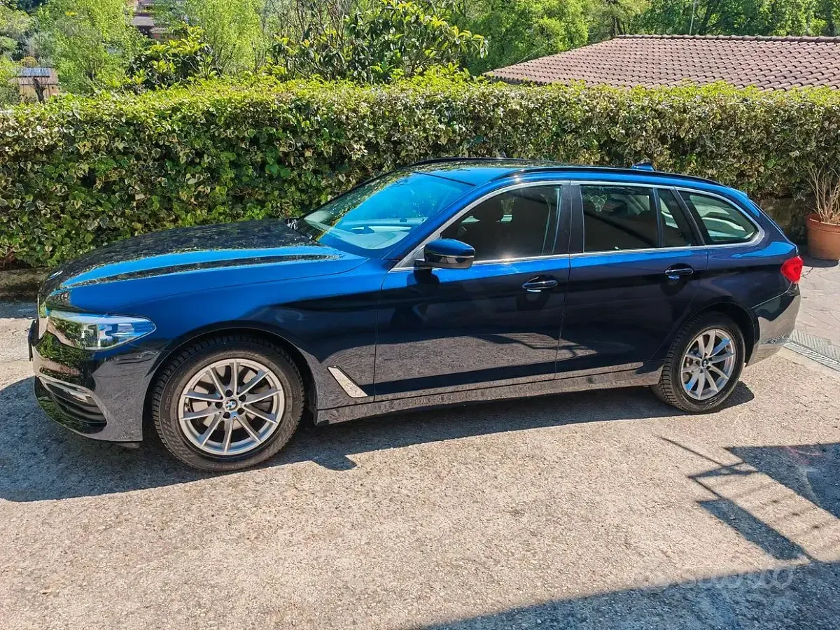 Usata BMW 520 190 CV (139 kW) 2017 Blu Station wagon