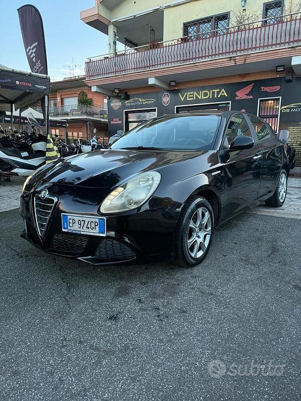 Usata Alfa Romeo Giulietta Exclusive 105 CV (77 kW) 2013 Nero Utilitaria