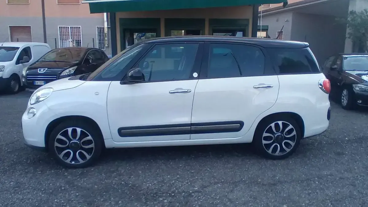 Usata Fiat 500L Living 84 CV (61 kW) 2014 Bianco Monovolume