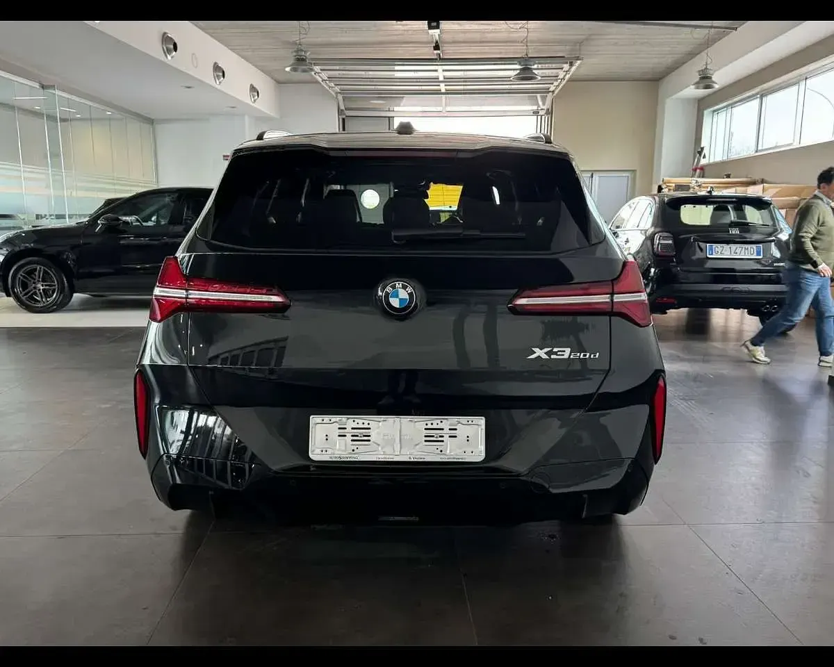 Nouă BMW X3 M Sport 208 CP (152 kW) 2026 Negru SUV