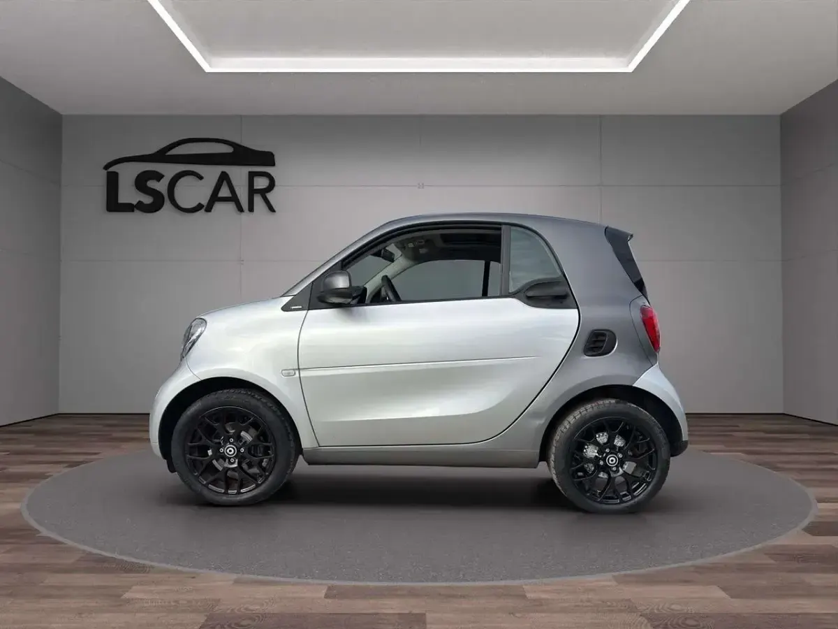 Usata Smart ForTwo Cabrio Passion 70 CV (51 kW) 2019 Giallo Cabrio