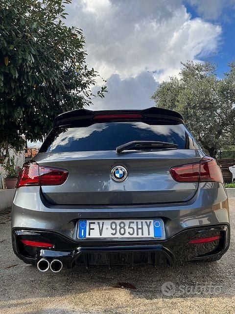 Begagnad BMW 118 M Sport 150 HK (110 kW) 2019 Grå Halvkombi