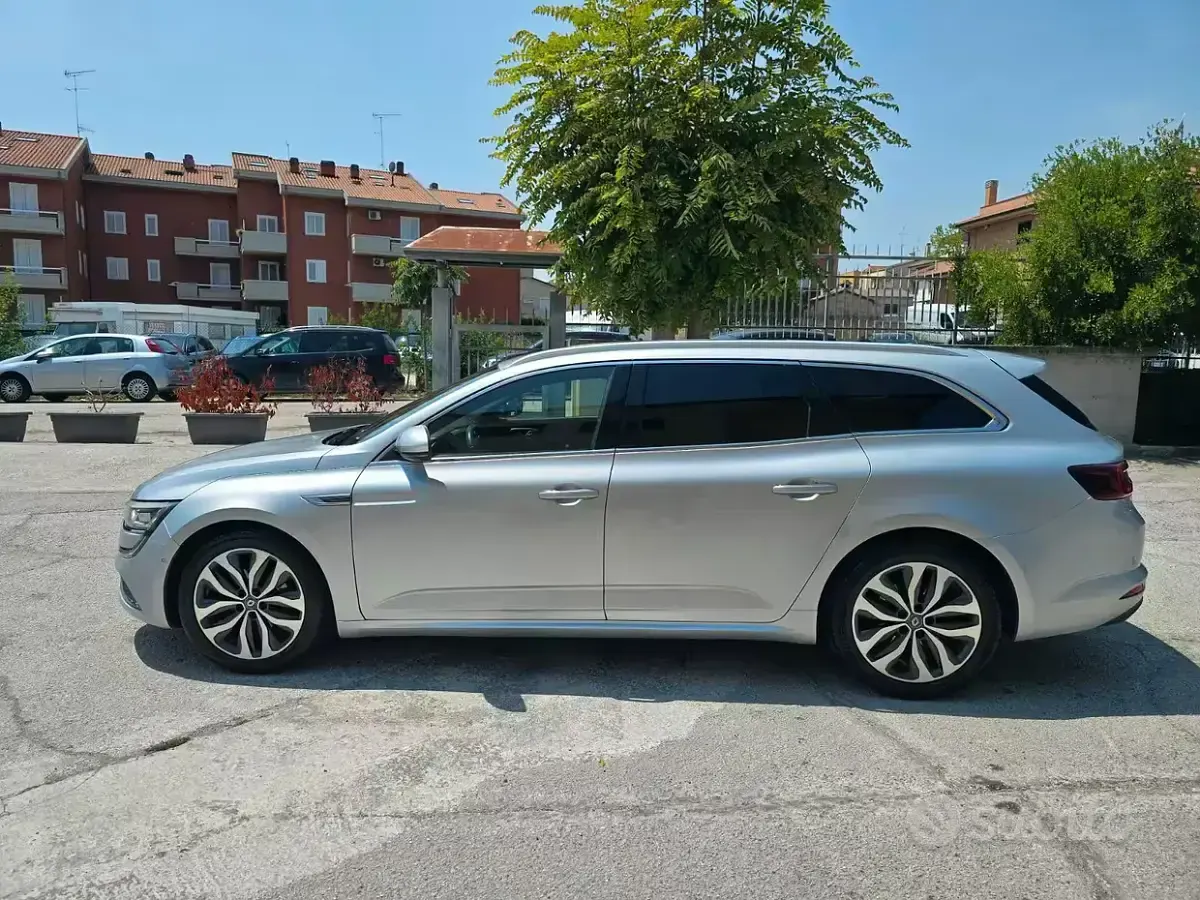 Usata Renault R4 131 CV (96 kW) 2017 Grigio Station wagon