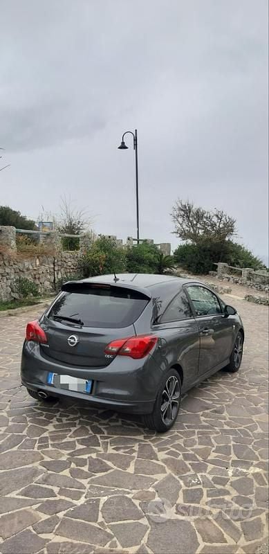 Usata Opel Corsa OPC 150 CV (110 kW) 2016 Grigio Utilitaria
