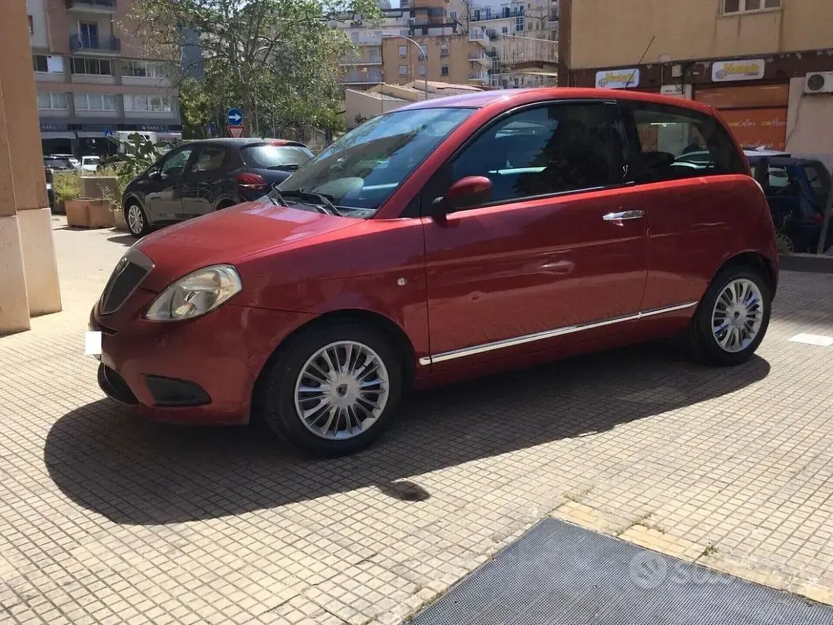 Usata Lancia Ypsilon 95 CV (69 kW) 2006 Rosso Utilitaria