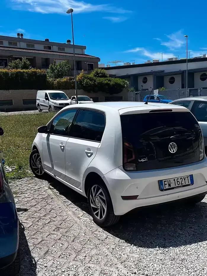 Usata VW up! 60 CV (44 kW) 2019 Bianco Utilitaria