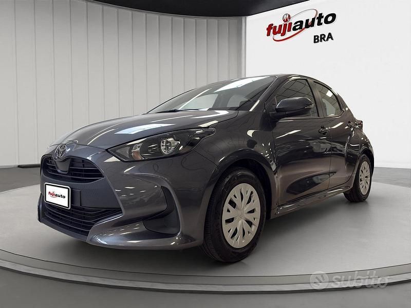 Usata Toyota Yaris Hybrid Active 116 CV (85 kW) 2025 Dark grey met Utilitaria