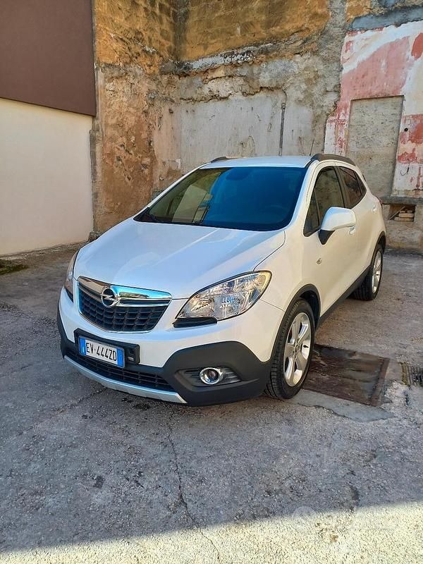 Usata Opel Mokka 140 CV (102 kW) 2014 Bianco SUV