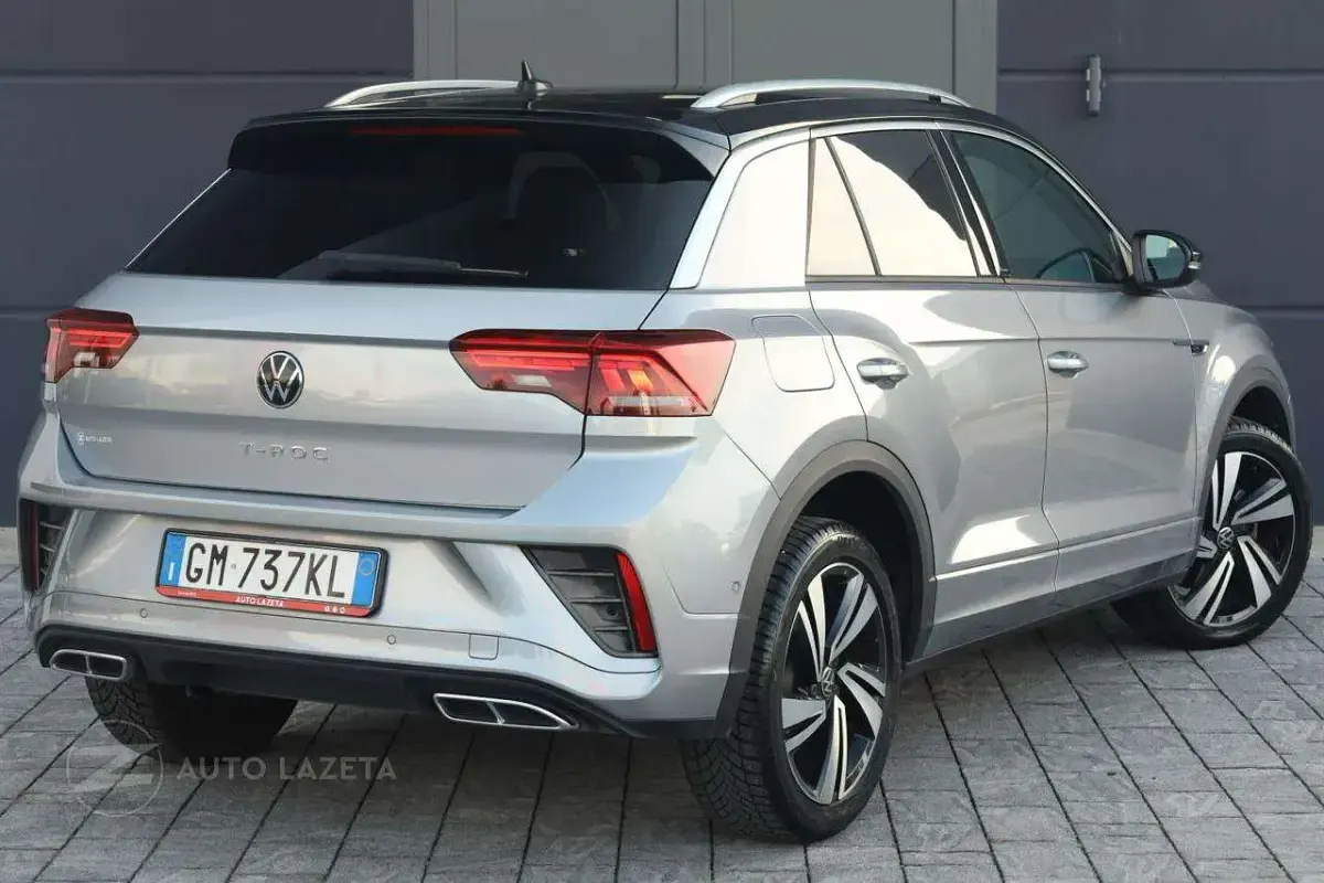Usata VW T-Roc R-line 150 CV (110 kW) 2023 Grigio SUV