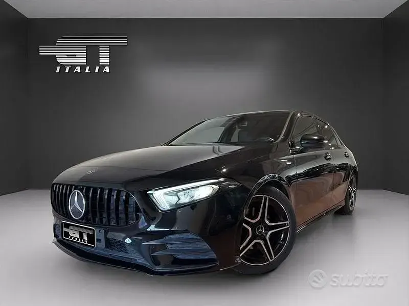 Usata Mercedes A180 AMG line 116 CV (85 kW) 2021 Nero Berlina
