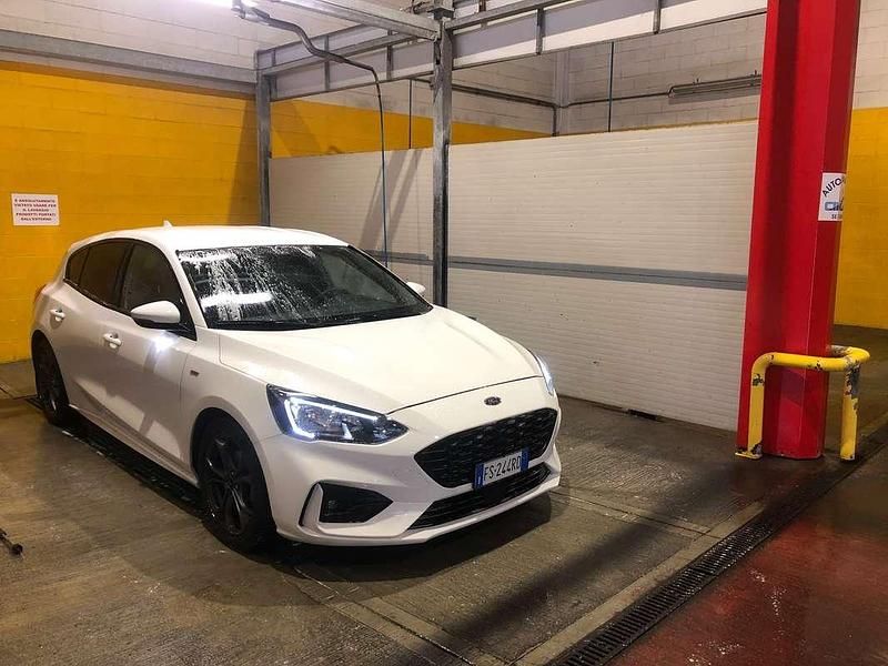 Usata Ford Focus ST-Line 120 CV (88 kW) 2018 Bianco Berlina