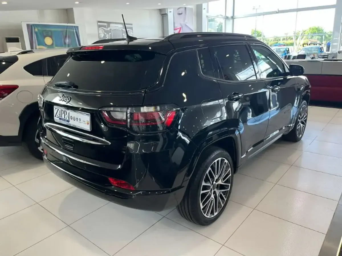 Usata Jeep Compass Summit 131 CV (96 kW) 2025 Nero SUV