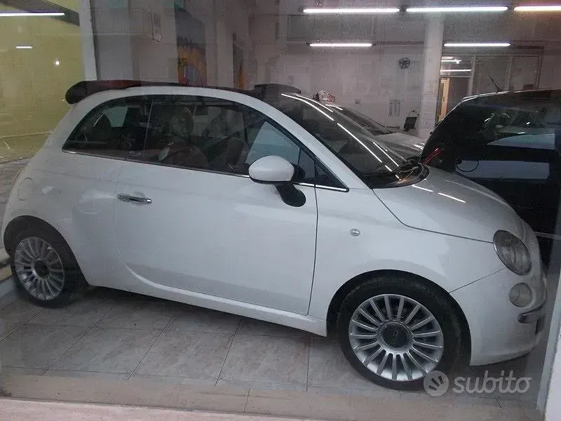 Usata Fiat 500 95 CV (69 kW) 2011 Bianco Cabrio