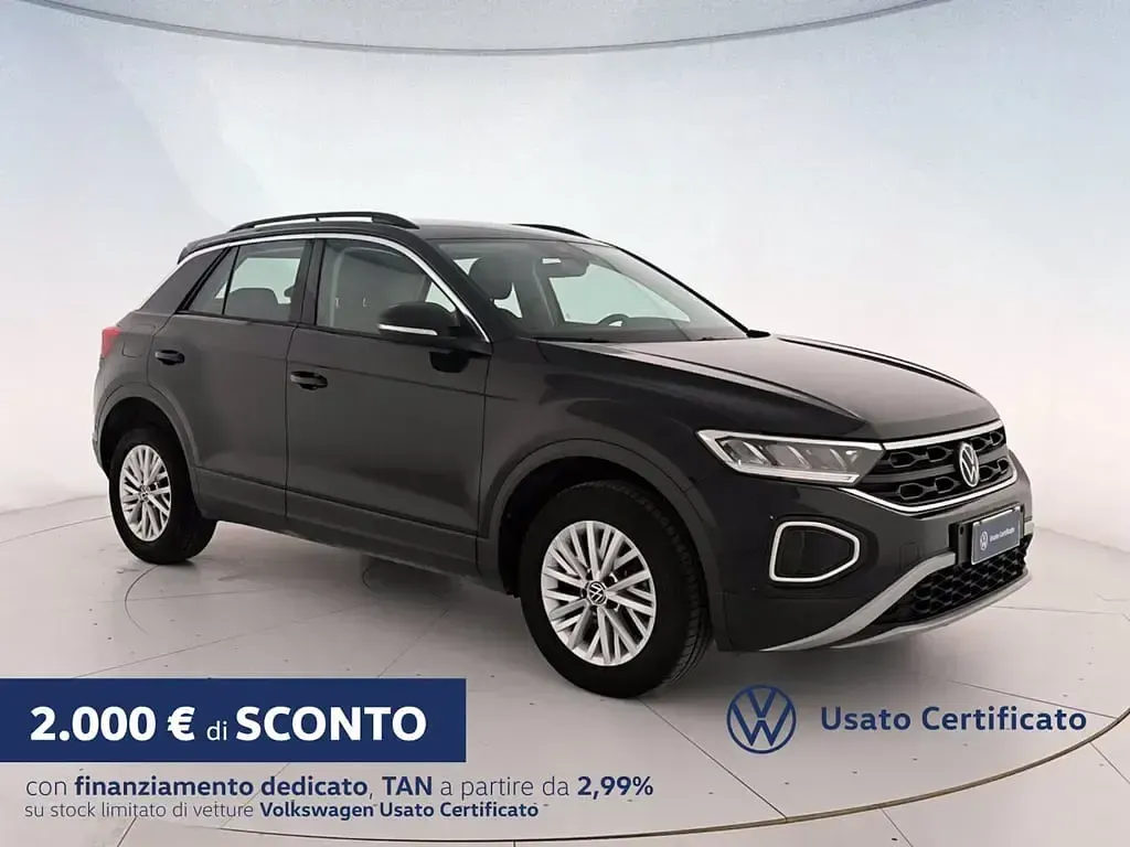 Usata VW T-Roc Life 116 CV (85 kW) 2025 Deep black perlato SUV