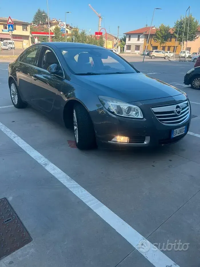 Usata Opel Insignia 160 CV (117 kW) 2010 Bluazzurro Berlina