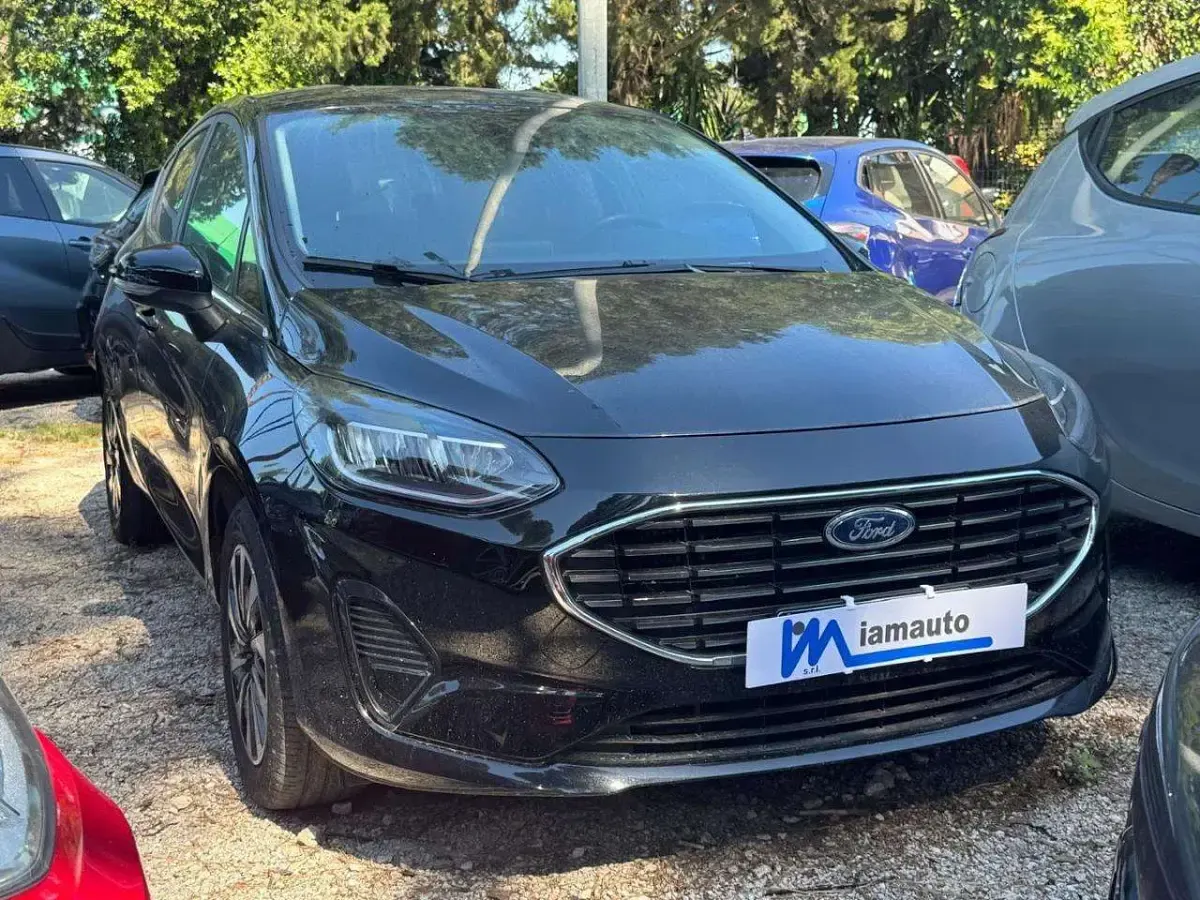 Usata Ford Fiesta 125 CV (91 kW) 2023 Grigio Berlina