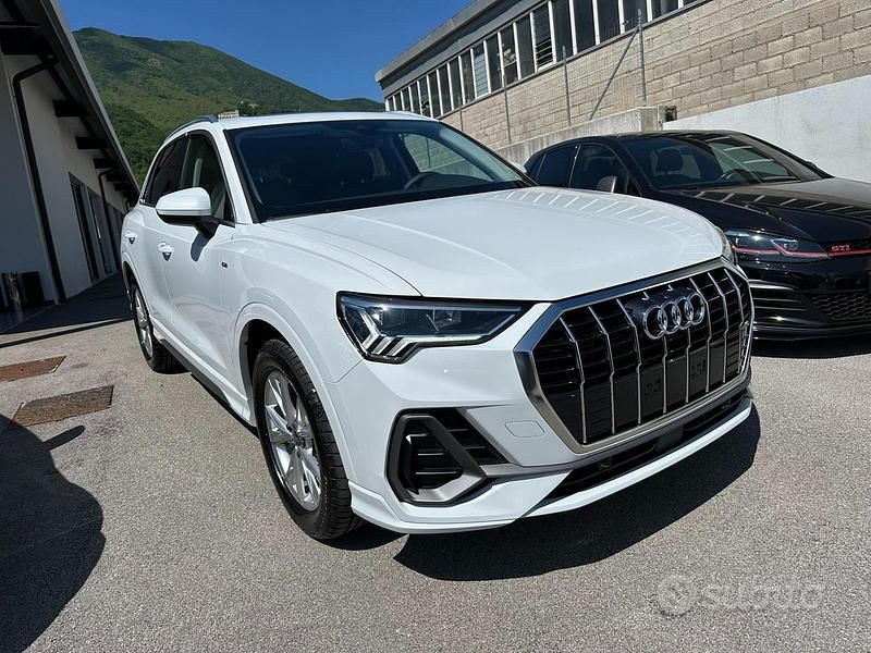 Nuova Audi Q3 S-Line 150 CV (110 kW) 2025 Bianco ghiaccio metallizzato SUV