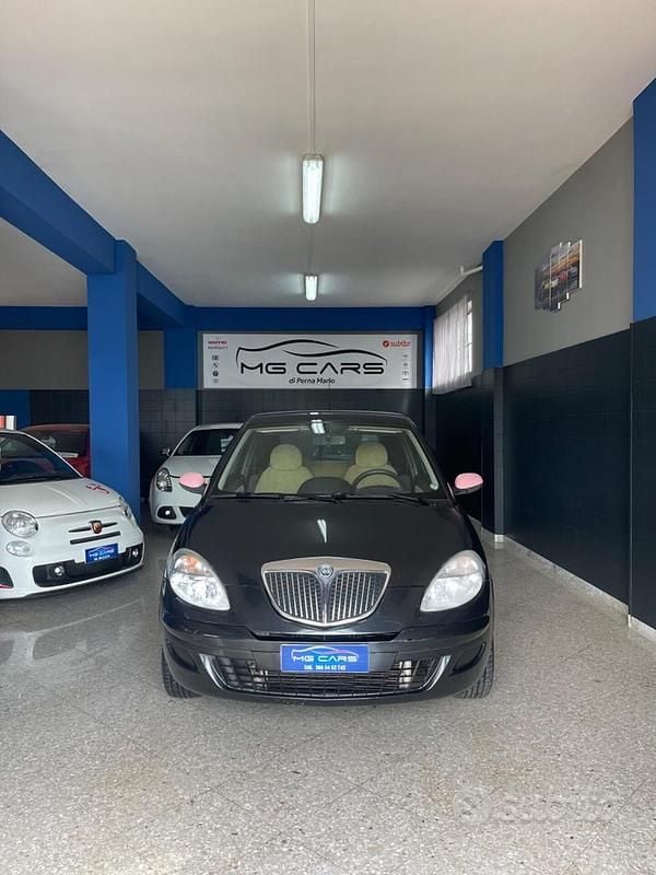 Usata Lancia Ypsilon 69 CV (50 kW) 2005 Nero Utilitaria